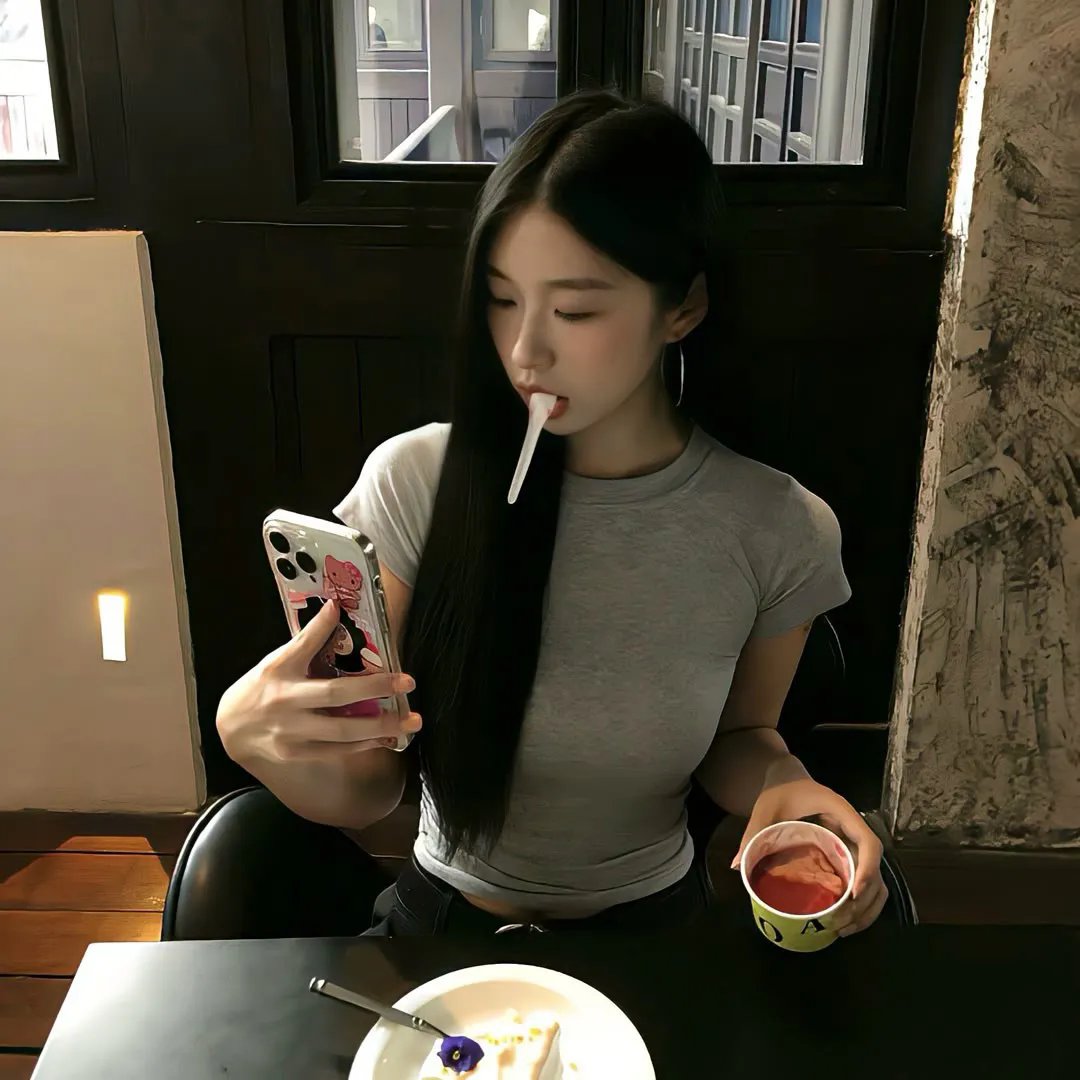 偶像万万碎2014海报